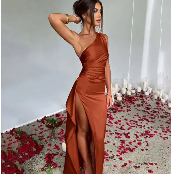 Solara Mist – Dress shaped by breeze and effortless art