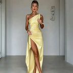 Solara Mist – Dress shaped by breeze and effortless art