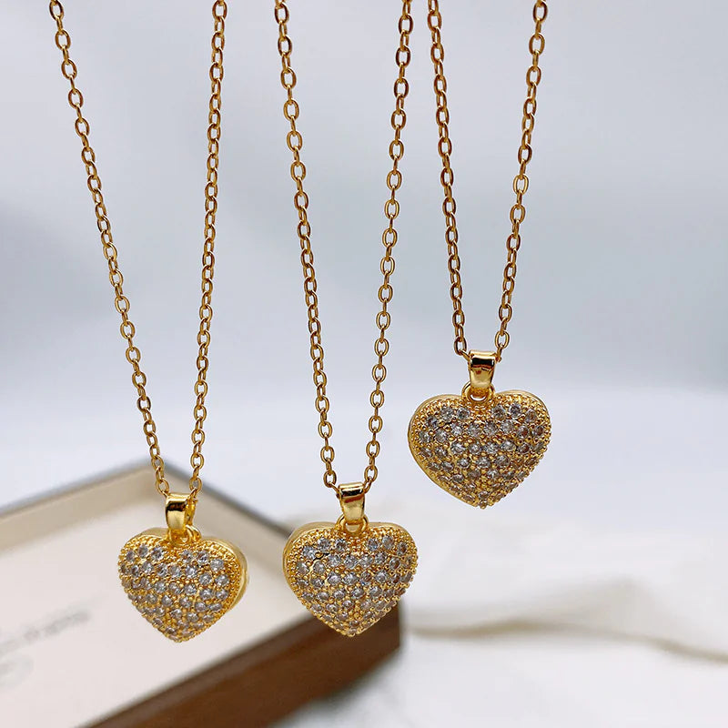Manu zircon heart necklace