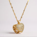 Manu zircon heart necklace