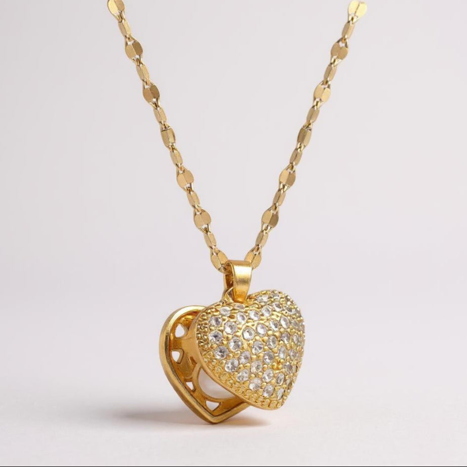 Manu zircon heart necklace