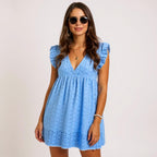 Auréa Light Dress of lace softness and flirty silhouette