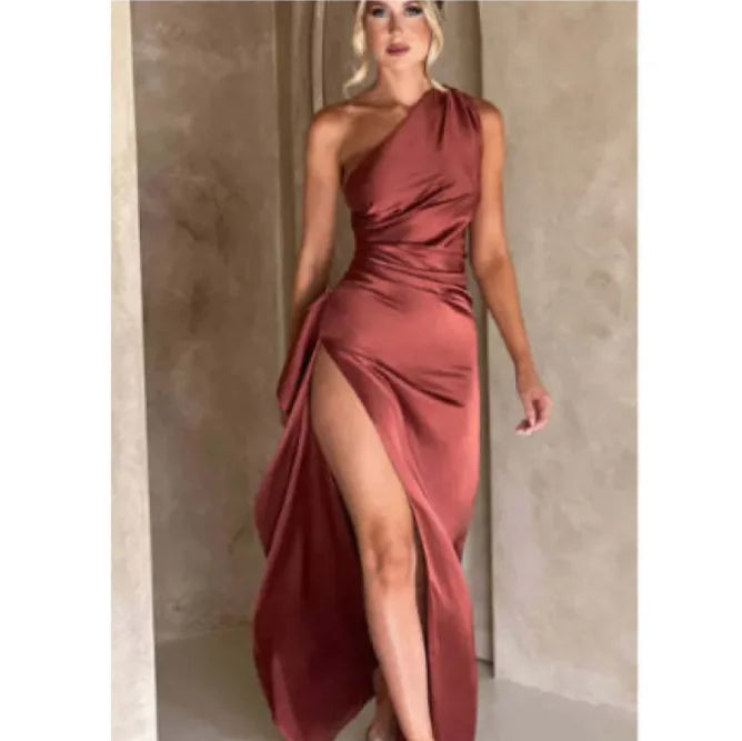 Solara Mist – Dress shaped by breeze and effortless art